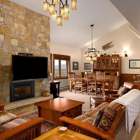 Bear Claw 611 - Ski-In Ski-Out Condo!